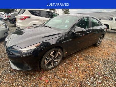 Certified 2023 Hyundai Elantra SEL w/ Convenience Package