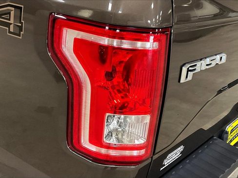 Used 2015 Ford F150 XLT w/ Equipment Group 302A Luxury image 26