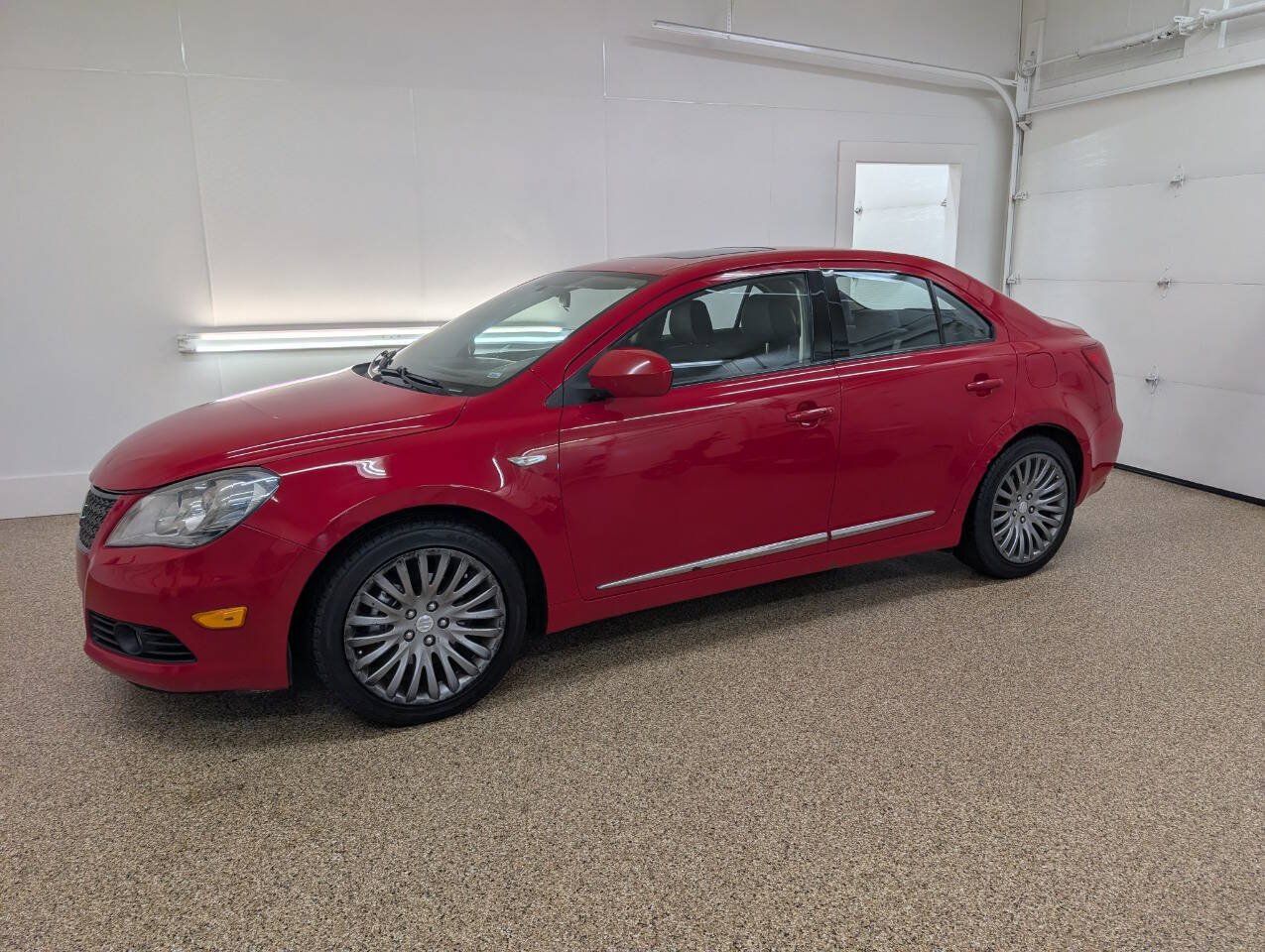 Used 2010 Suzuki Kizashi GTS FWD image 1