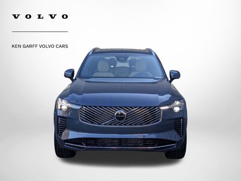 New 2026 Volvo XC90 B5 Core image 9