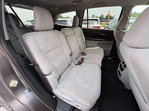 Used 2020 Honda Pilot EX image 23