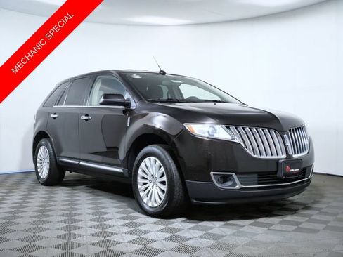 Used 2013 Lincoln MKX AWD w/ Class II Trailer Tow Pkg image 1