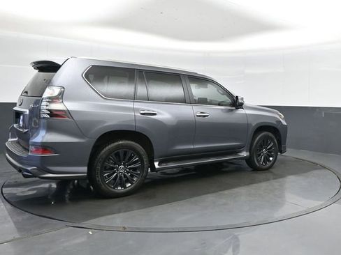 Used 2023 Lexus GX 460 Luxury w/ Sport Design Package AWD/4WD image 4