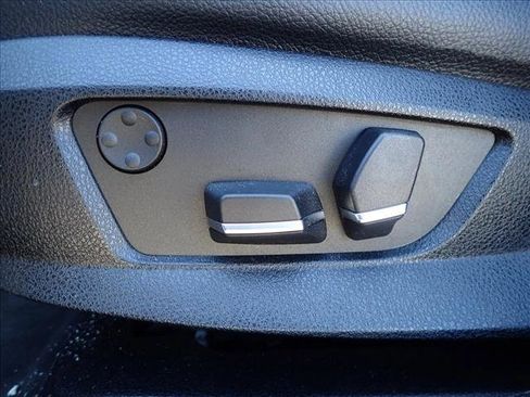 Used 2013 BMW 528i xDrive Sedan AWD/4WD image 11