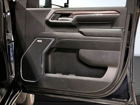 Used 2024 Chevrolet Silverado 2500 LTZ w/ LTZ Convenience Package image 26