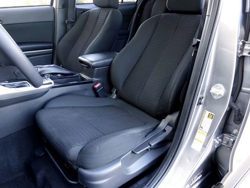 Used 2020 Mitsubishi Eclipse Cross LE image 6