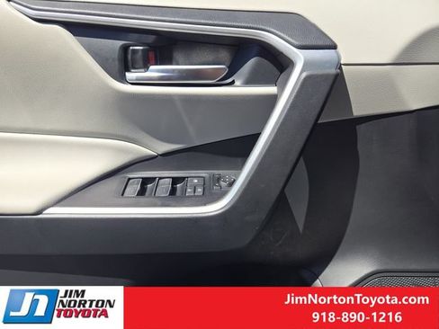 Used 2025 Toyota RAV4 XLE Premium FWD image 25