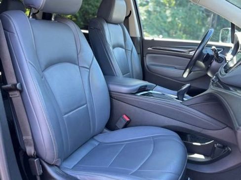 Used 2019 Buick Enclave Essence image 26