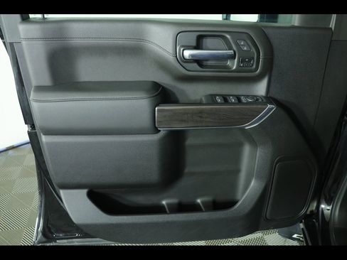 Used 2022 Chevrolet Silverado 2500 LTZ w/ LTZ Plus Package image 21