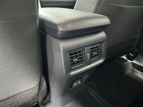 Used 2025 Toyota RAV4 XLE AWD/4WD image 48