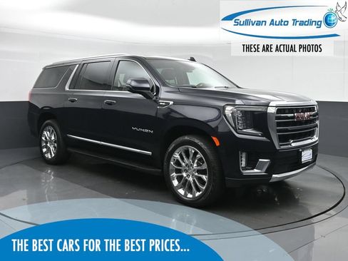 Used 2022 GMC Yukon XL SLT w/ SLT Premium Package AWD/4WD image 1