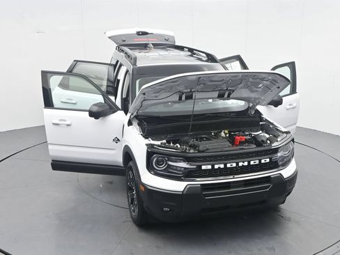 Used 2025 Ford Bronco Sport Outer Banks w/ Outer Banks Tech Package+ AWD/4WD image 48