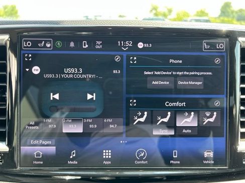 Used 2024 Chrysler Pacifica Touring-L FWD image 20