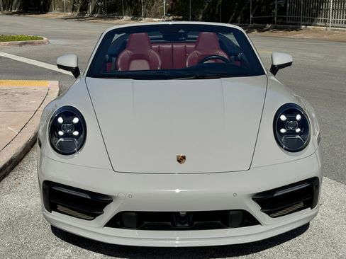 Used 2021 Porsche 911 Carrera RWD image 4
