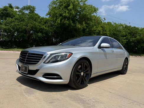 Used 2016 Mercedes-Benz S 550 Sedan image 2