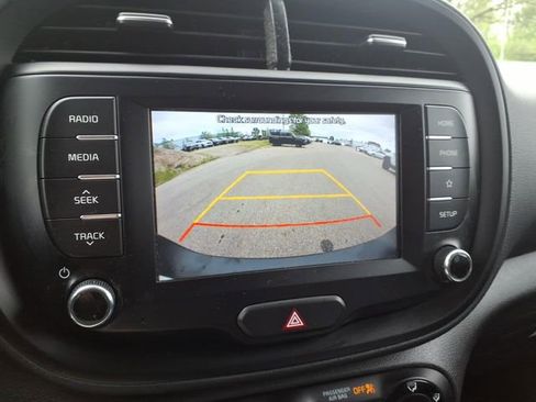 Used 2020 Kia Soul LX FWD image 22