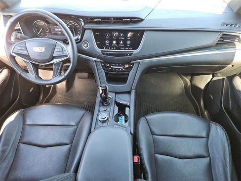 Used 2022 Cadillac XT5 Premium Luxury w/ LPO, Floor Liner Package image 25