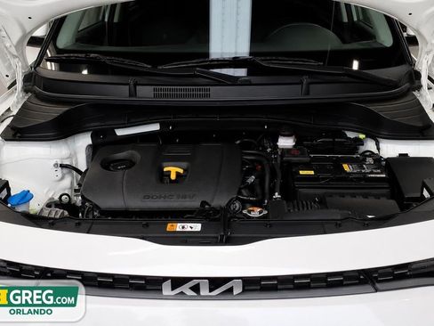 Used 2025 Kia Soul LX FWD image 17