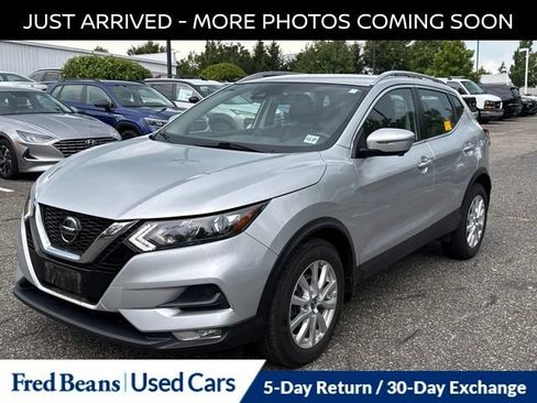 Certified 2022 Nissan Rogue Sport SV w/ Technology Package AWD/4WD image 3