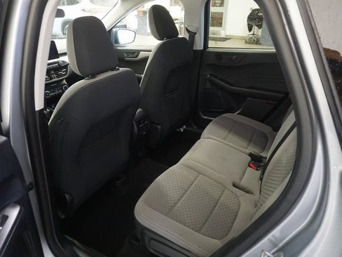 Used 2022 Ford Escape SE w/ Cold Weather Package image 22