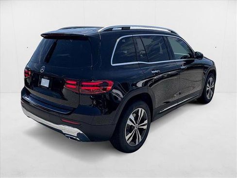 New 2025 Mercedes-Benz GLB 250 image 5