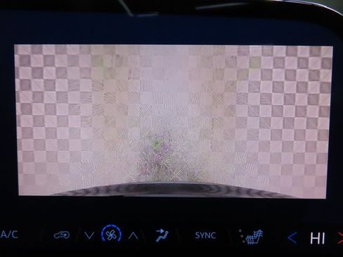 Used 2025 Chevrolet Traverse Z71 image 18