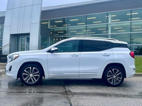 Used 2019 GMC Terrain Denali w/ Advanced Safety Package AWD/4WD image 3