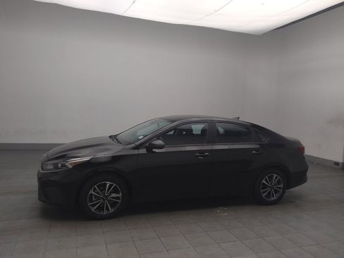 Used 2023 Kia Forte LXS w/ LXS Technology Package image 2