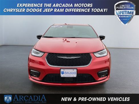 New 2026 Chrysler Pacifica Select image 8