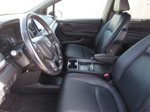 Certified 2023 Honda Odyssey Sport image 16