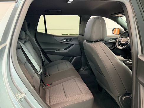 Used 2025 Chevrolet Equinox LT w/ Safety and Technology Package FWD image 16