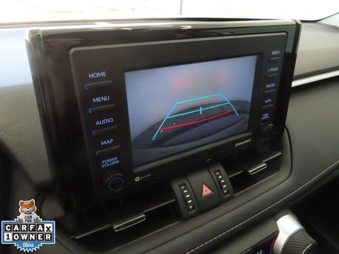 Used 2022 Toyota RAV4 XLE Premium image 19