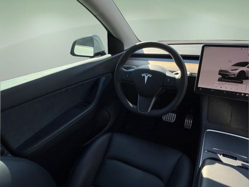 Used 2022 Tesla Model Y Performance AWD/4WD image 10