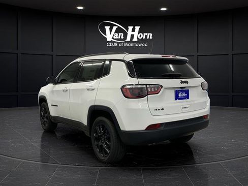 New 2025 Jeep Compass Latitude w/ Sun & Sound Group image 3