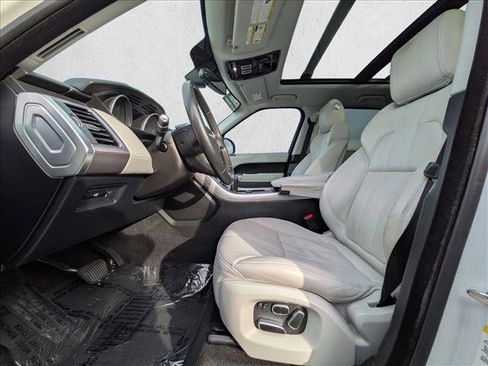 Used 2014 Land Rover Range Rover Sport HSE image 17