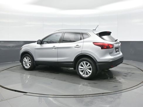 Used 2017 Nissan Rogue Sport SV w/ SV Premium Package image 5