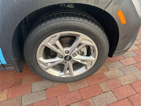 Used 2022 Hyundai Kona SEL w/ Cargo Package image 17