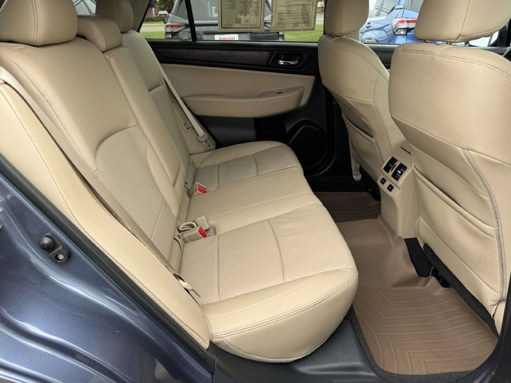 Used 2016 Subaru Outback 2.5i Limited AWD/4WD image 13