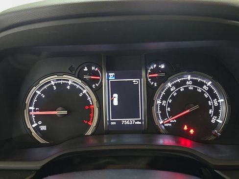 Used 2020 Toyota 4Runner Venture w/ Moonroof Package image 22