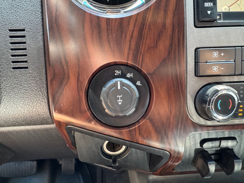 Used 2012 Ford F350 Lariat w/ Lariat Ultimate Pkg AWD/4WD image 20