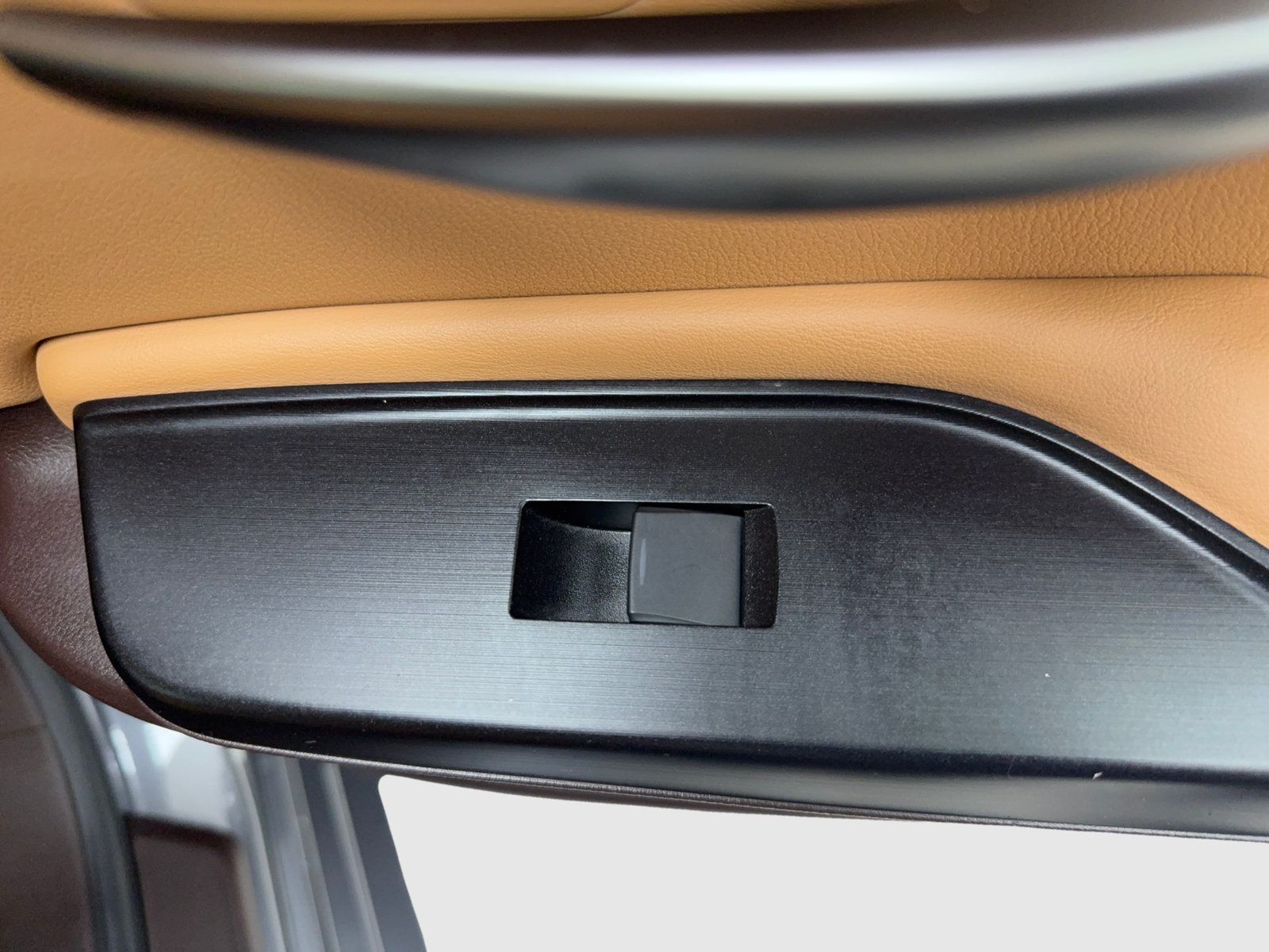 Used 2019 Lexus ES 300h w/ Premium Package FWD image 41