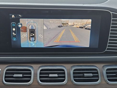 Certified 2025 Mercedes-Benz GLS 450 4MATIC image 18