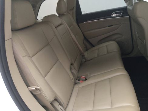 Used 2019 Jeep Grand Cherokee Limited image 19