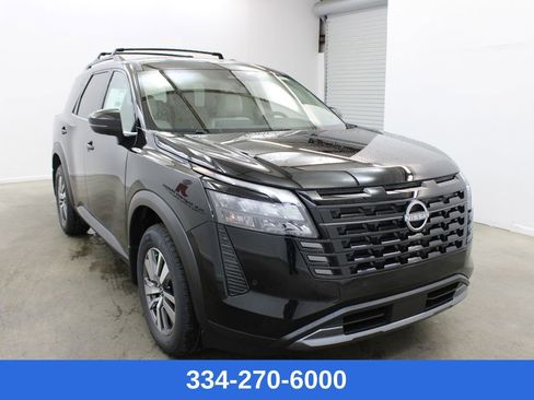 New 2026 Nissan Pathfinder SL image 5