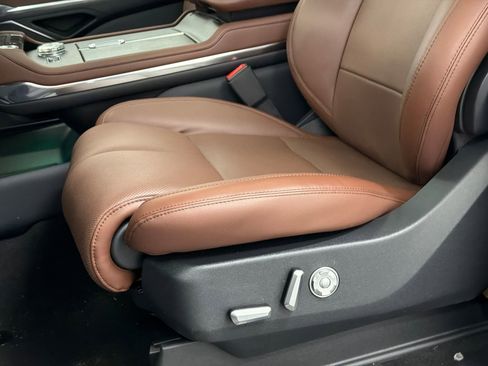 New 2026 Lincoln Navigator L Reserve image 19