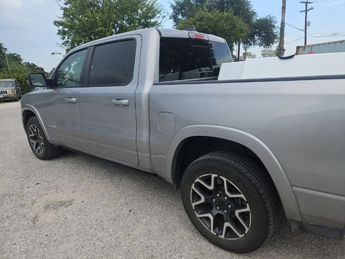 Used 2025 RAM 1500 Laramie w/ Laramie Southwest Edition AWD/4WD image 18
