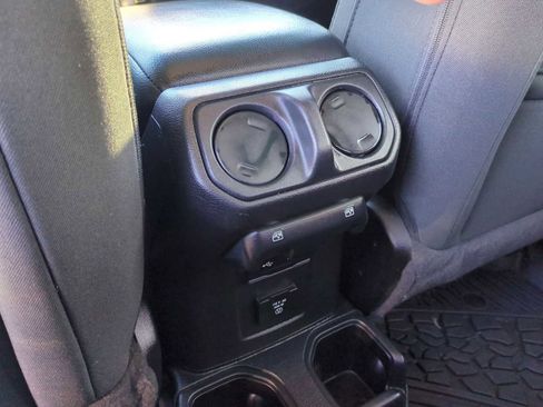 Used 2020 Jeep Gladiator Overland image 21