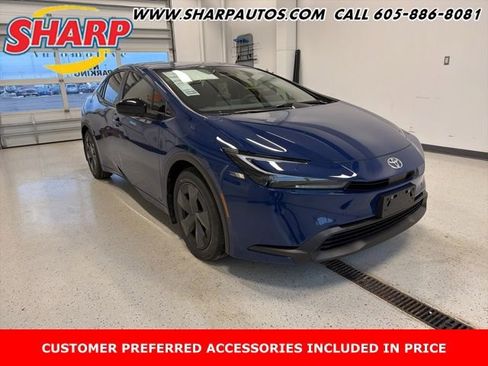 New 2026 Toyota Prius LE image 1