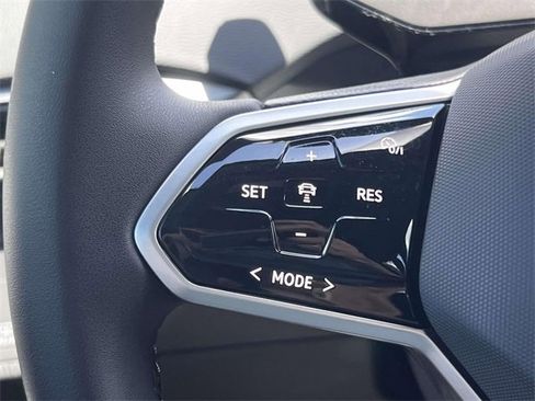 Used 2023 Volkswagen ID.4 Pro image 21