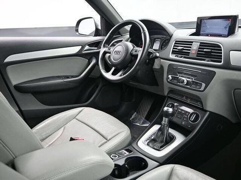 Used 2018 Audi Q3 2.0T Premium image 22